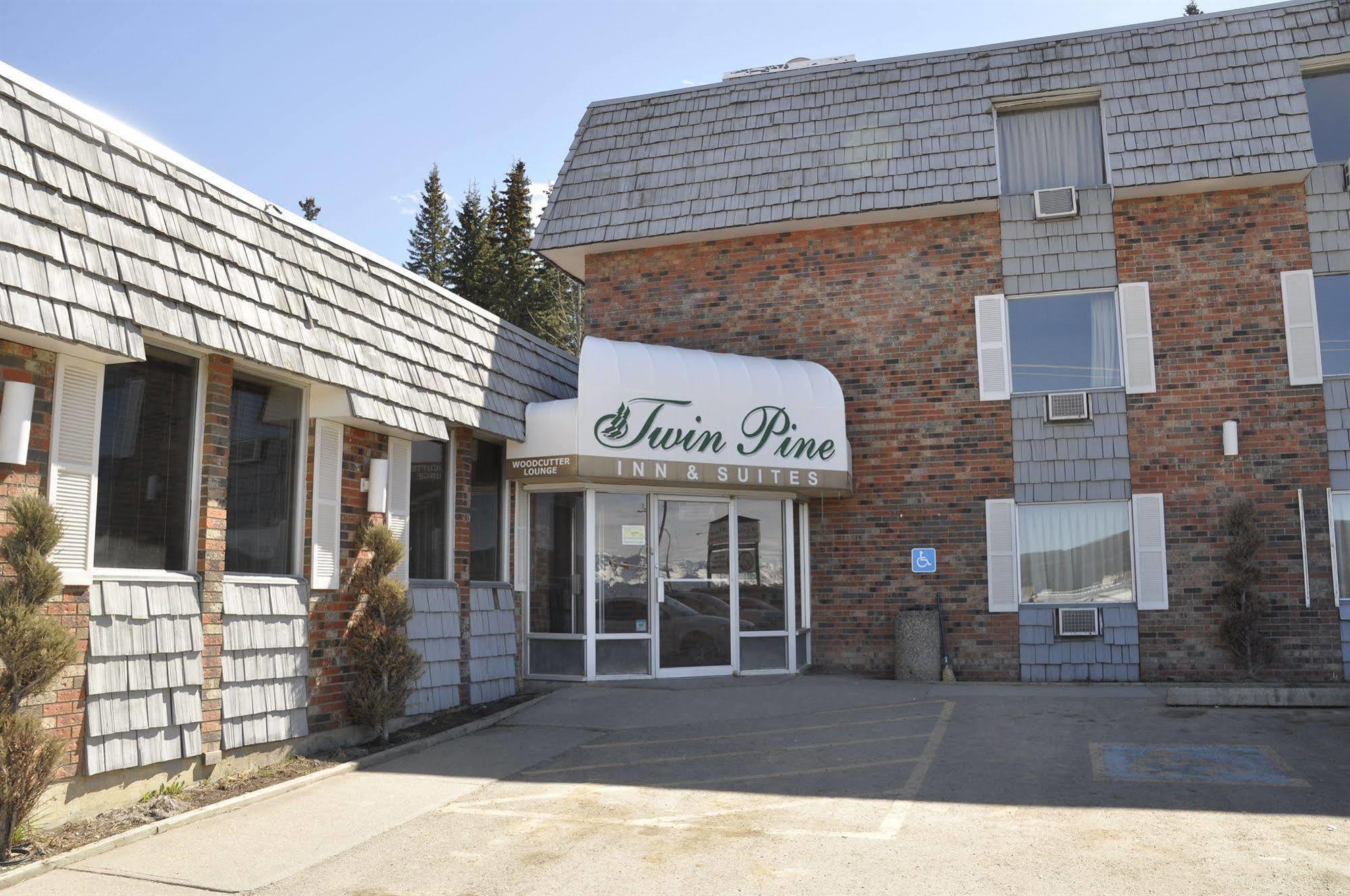 Twin Pine Inn & Suites Hinton Exterior photo